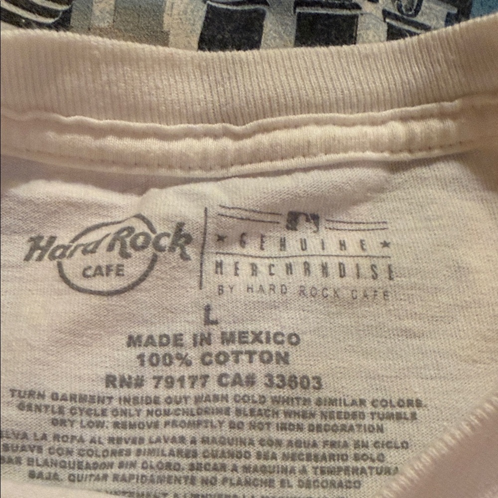 Vintage Hard Rock Cafe White Yankee Stadium & Majestic Derek Jeter tee - Picture 5 of 9